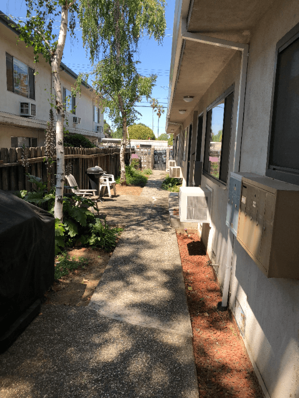Sacramento House: 2253 2nd Avenue