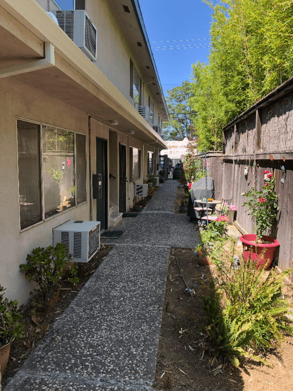 Sacramento House: 2253 2nd Avenue