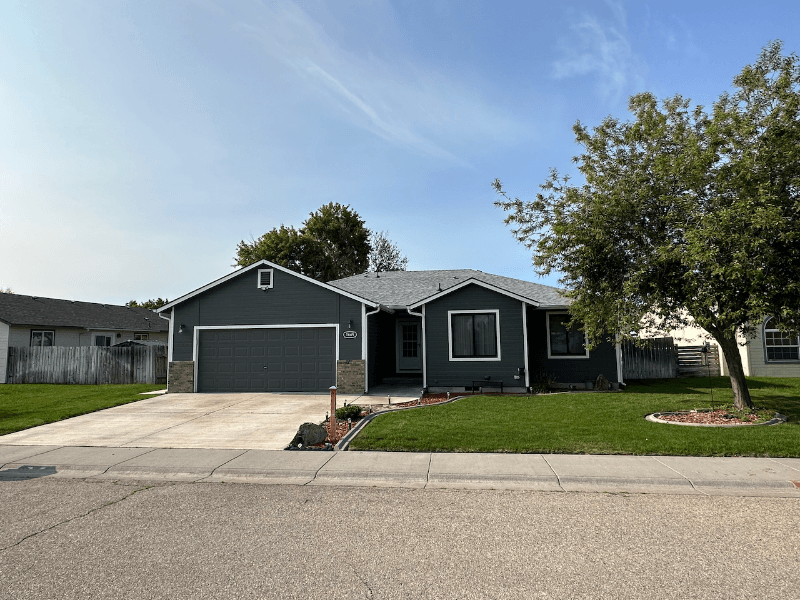 Mountain Home House: 1665 Peregrine Dr