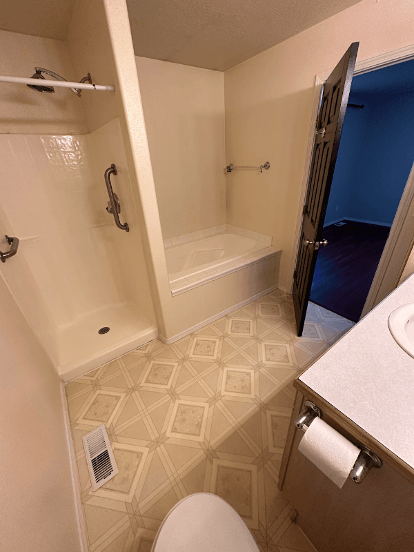 Mountain Home House: 1665 Peregrine Dr