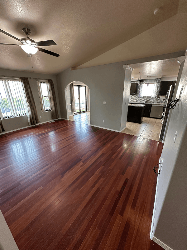 Mountain Home House: 1665 Peregrine Dr