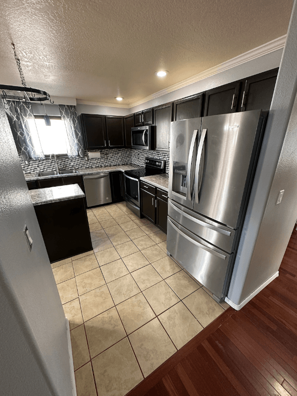 Mountain Home House: 1665 Peregrine Dr