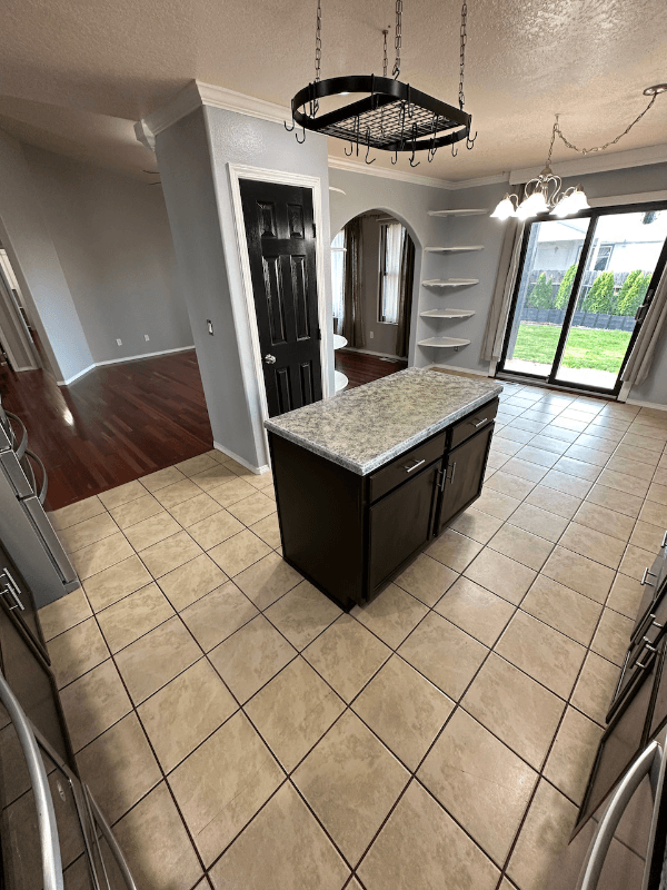 Mountain Home House: 1665 Peregrine Dr