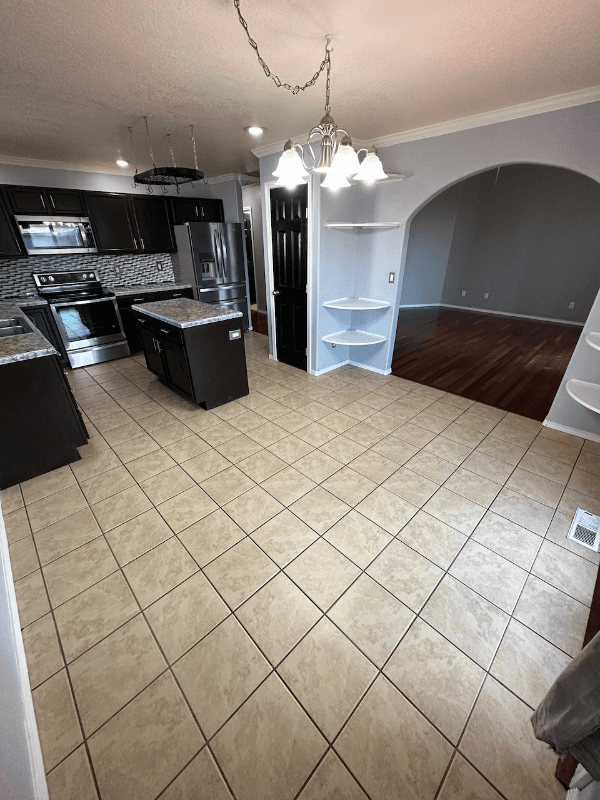 Mountain Home House: 1665 Peregrine Dr