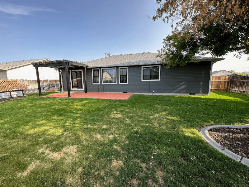 Mountain Home House: 1665 Peregrine Dr