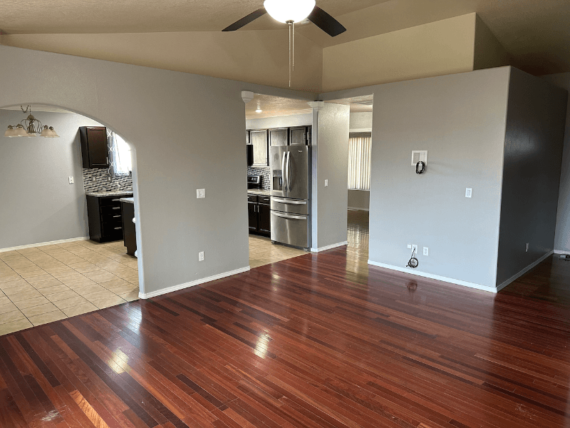 Mountain Home House: 1665 Peregrine Dr