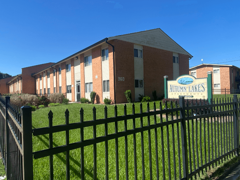 Newport News Apartment: 372 Beechmont Court