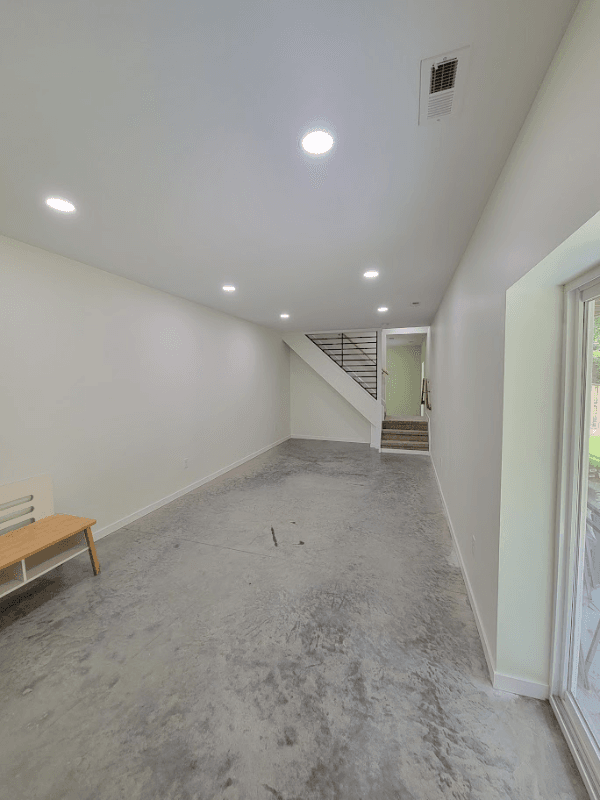 Richmond House: 2669 Central Ave