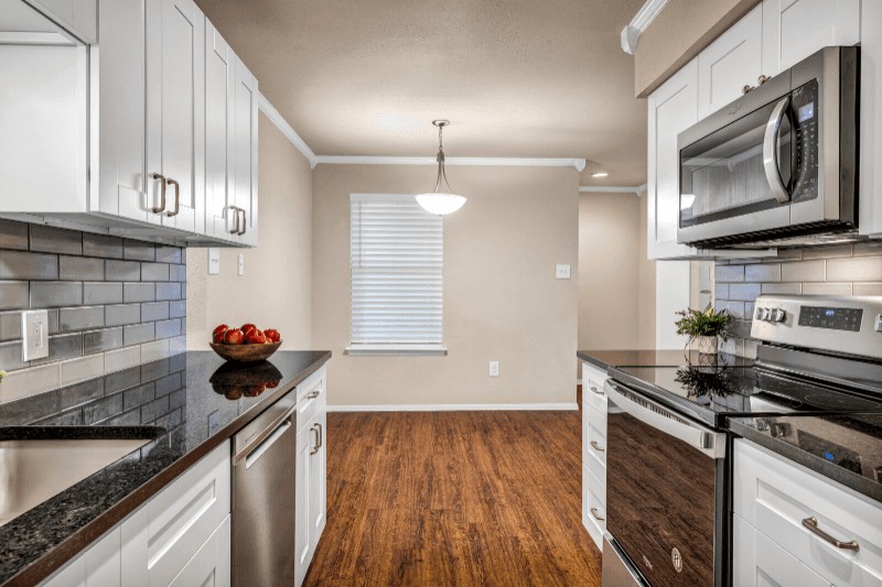 Blanco Apartment: 525 Jones Avenue