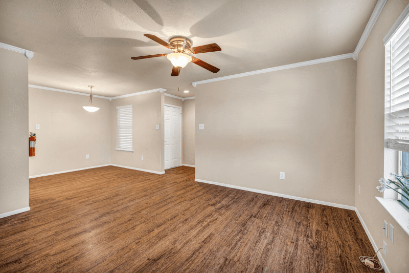 Blanco Apartment: 525 Jones Avenue