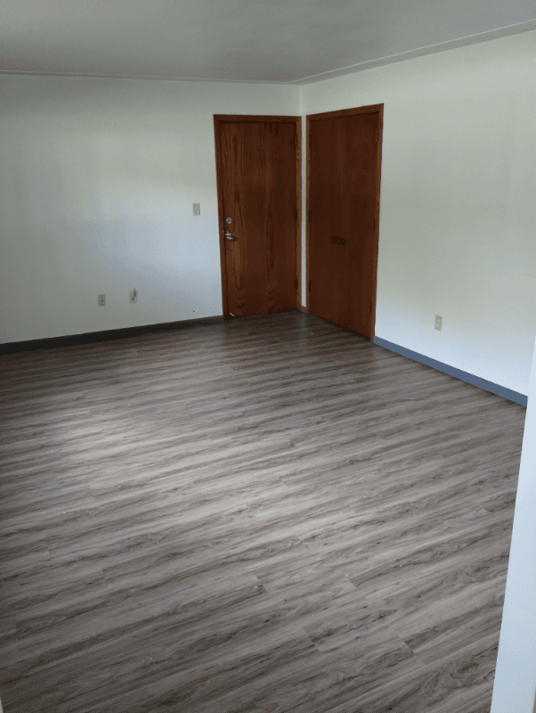 Braham Apartment: 320 4th ST SE