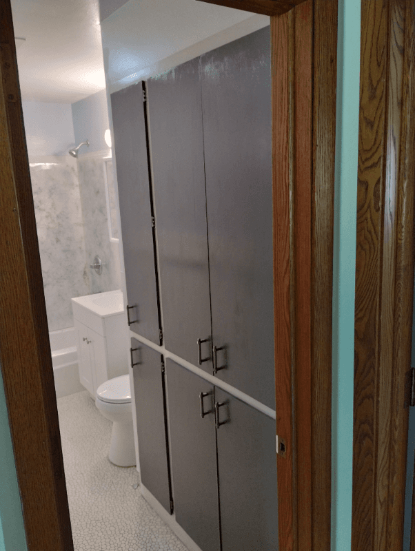 Braham Apartment: 320 4th ST SE