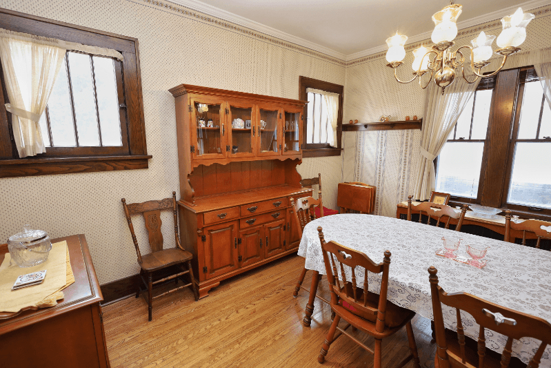 Rochester House: 809 1st Street NW