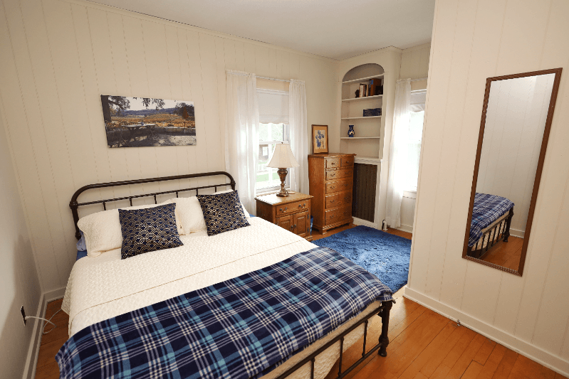 Rochester House: 809 1st Street NW