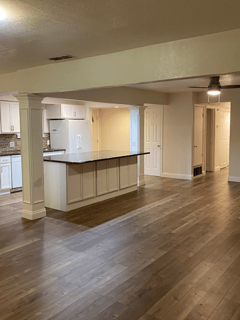 fair Oaks House: 8814 Mohawk way