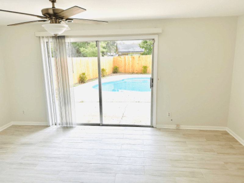Jacksonville House: 1057 Knoll Cove