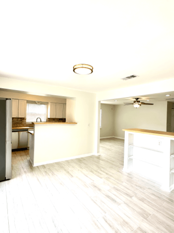 Jacksonville House: 1057 Knoll Cove