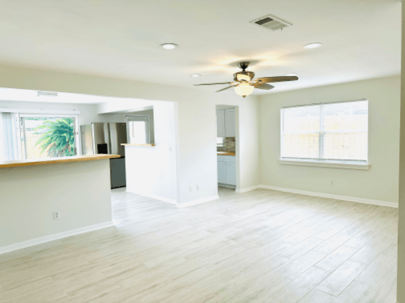 Jacksonville House: 1057 Knoll Cove