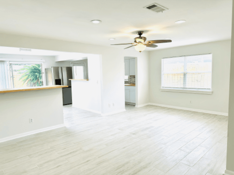 Jacksonville House: 1057 Knoll Cove