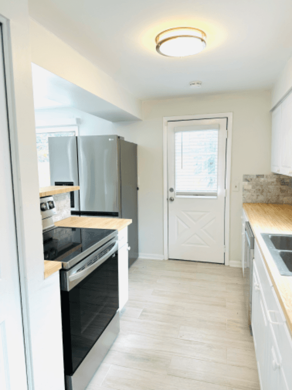 Jacksonville House: 1057 Knoll Cove