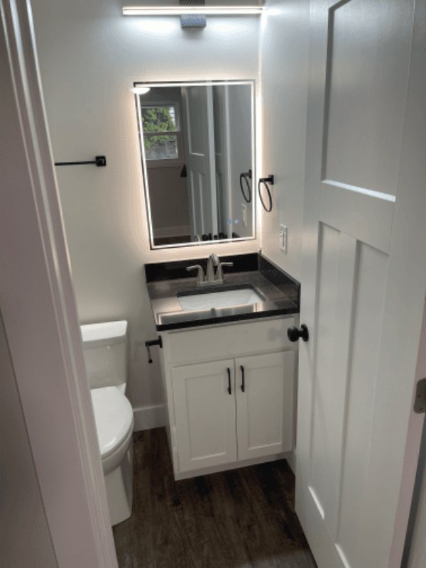 Saint Joseph Apartment: 1117 Nile’s ave