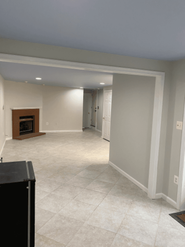 Sterling Apartment: 45554 Grand Central Square