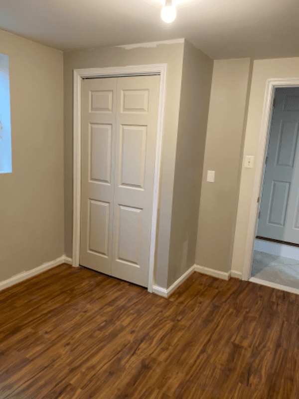 Sterling Apartment: 45554 Grand Central Square
