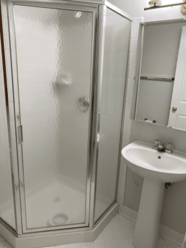 Sterling Apartment: 45554 Grand Central Square