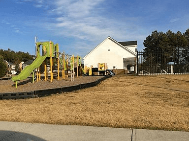 McDonough House: 327 Ermines Way