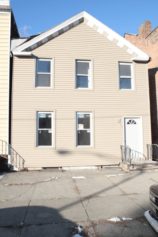Troy Apartment: 447 Third St