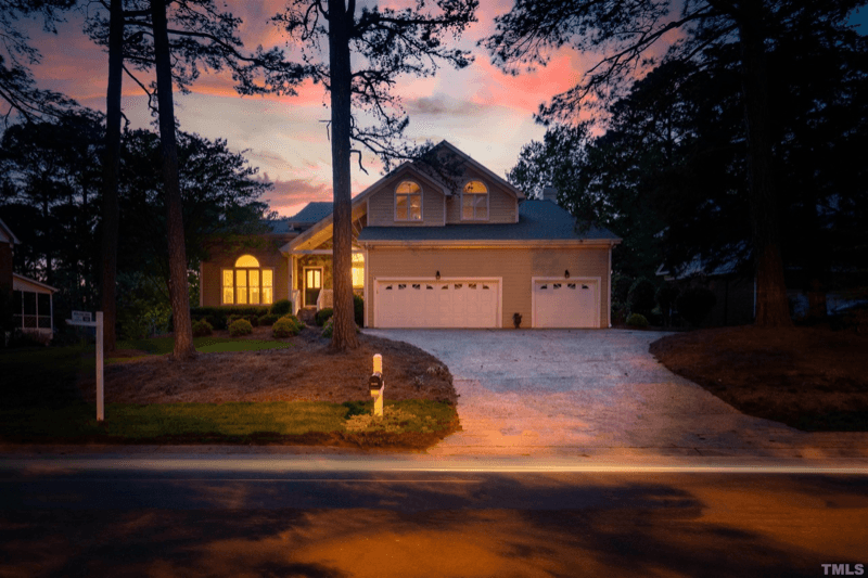 Raleigh House: 8845 Wildwood Links