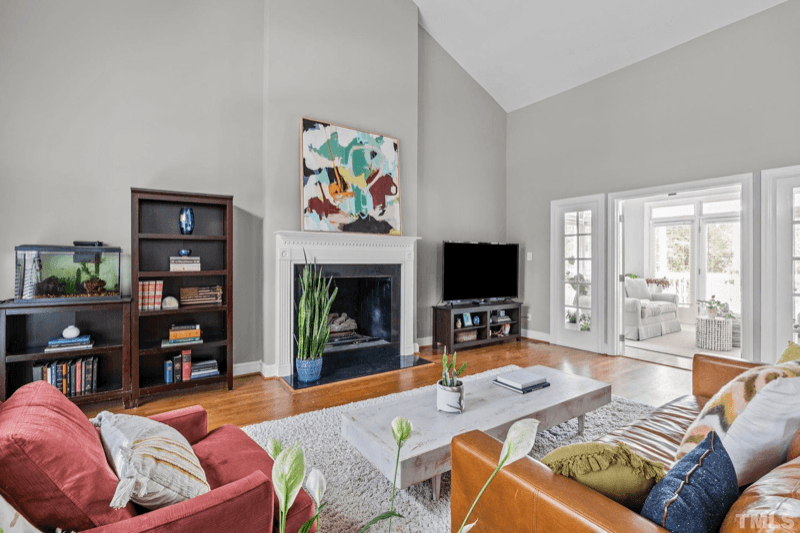 Raleigh House: 8845 Wildwood Links