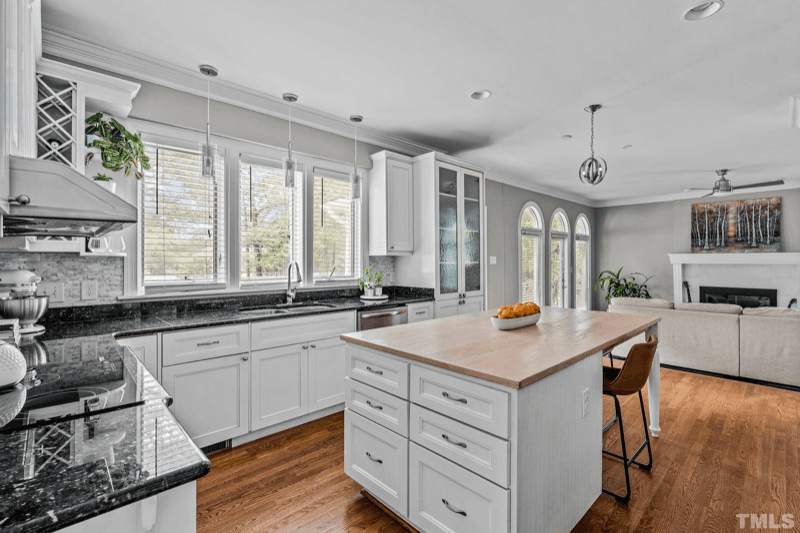 Raleigh House: 8845 Wildwood Links