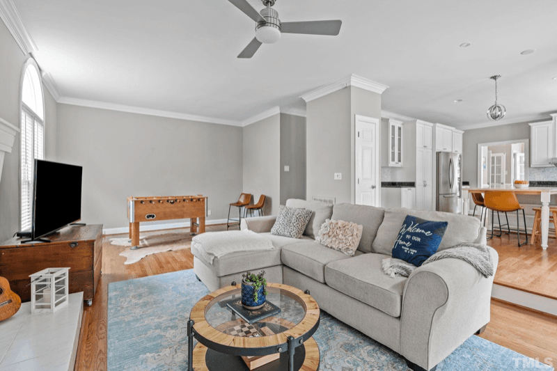 Raleigh House: 8845 Wildwood Links