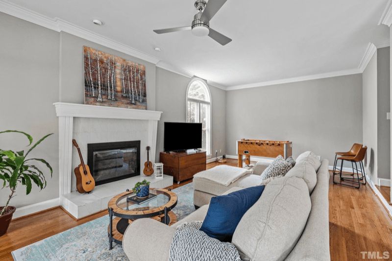 Raleigh House: 8845 Wildwood Links