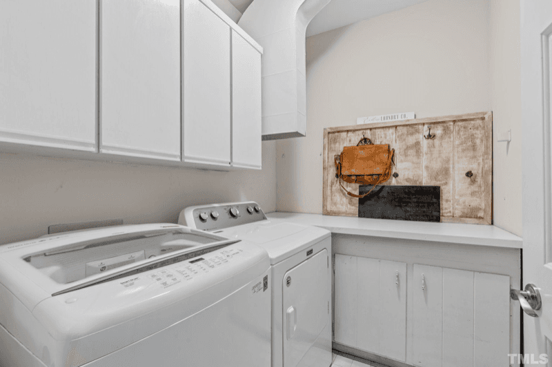 Raleigh House: 8845 Wildwood Links