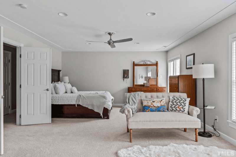 Raleigh House: 8845 Wildwood Links