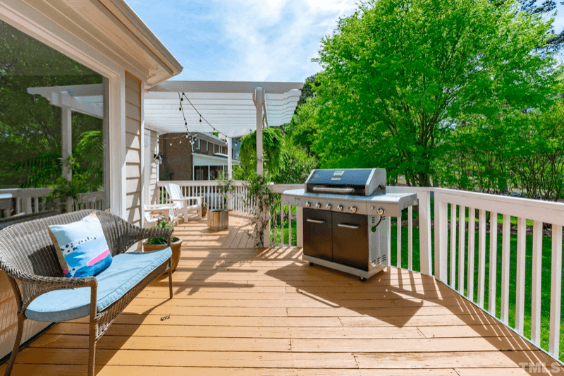 Raleigh House: 8845 Wildwood Links