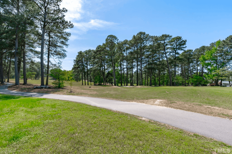 Raleigh House: 8845 Wildwood Links