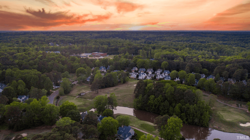 Raleigh House: 8845 Wildwood Links