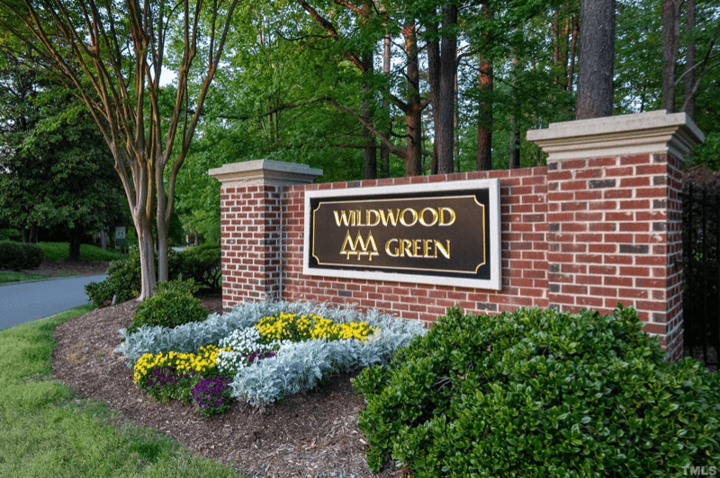 Raleigh House: 8845 Wildwood Links
