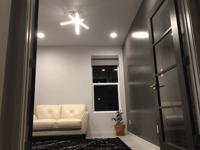 Lehi House: 4487 N Foxtrail Cir