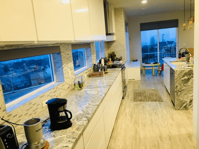 Lehi House: 4487 N Foxtrail Cir
