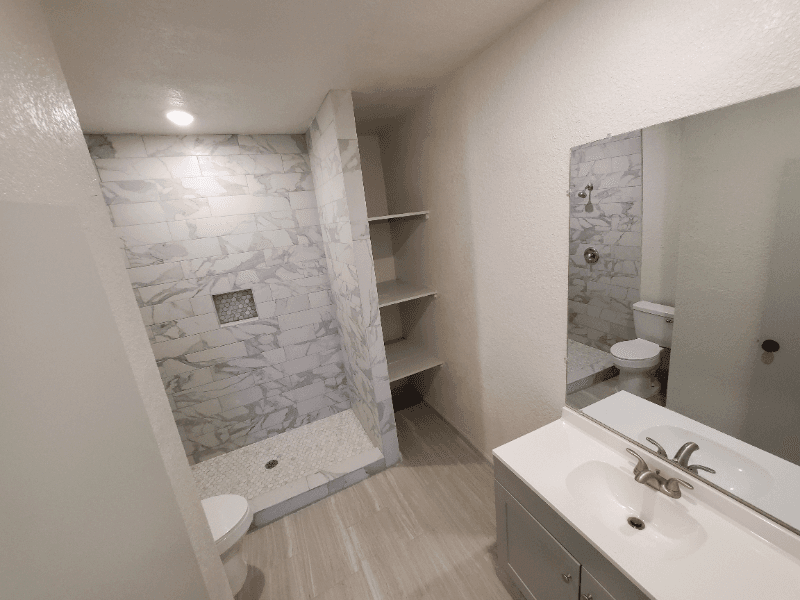 San Antonio House: 1923 W Poplar St