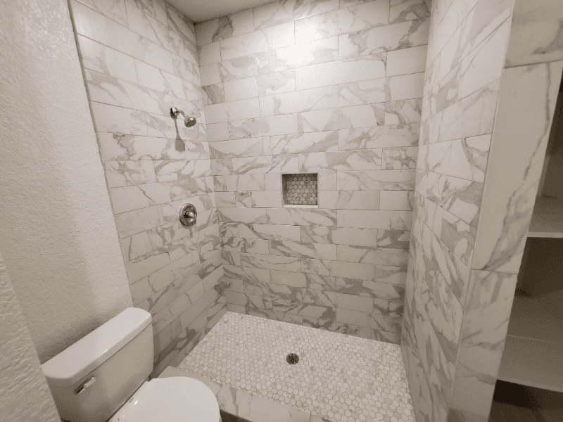 San Antonio House: 1923 W Poplar St