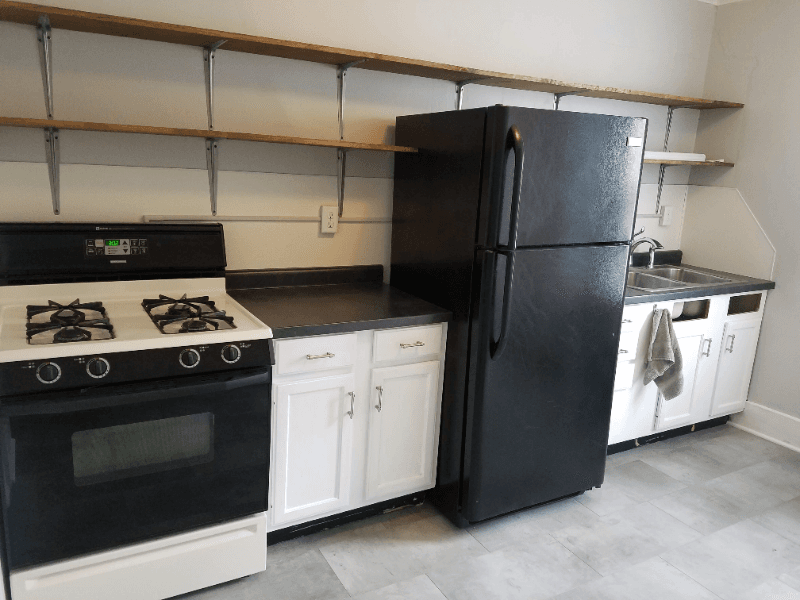 Lansing Apartment: 1135 S Grand Ave