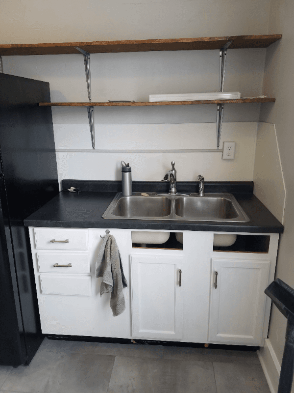 Lansing Apartment: 1135 S Grand Ave