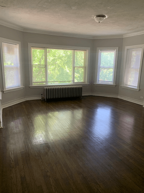 Chicago Apartment: 11210 S Vernon