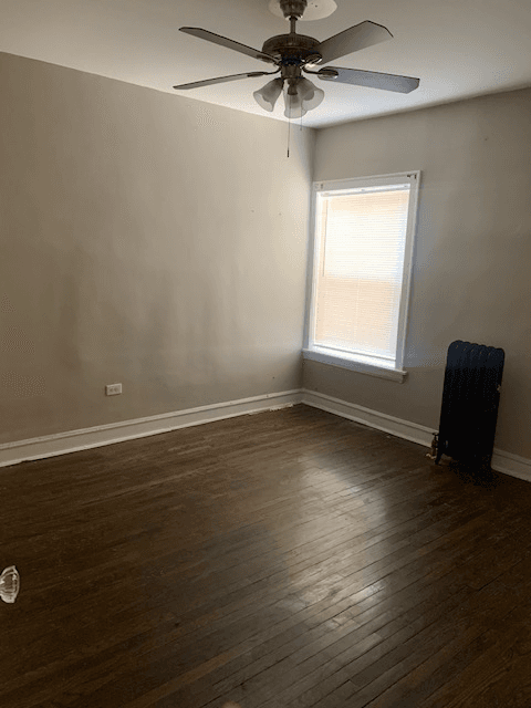 Chicago Apartment: 11210 S Vernon