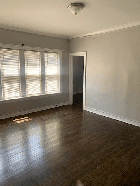Chicago Apartment: 11210 S Vernon